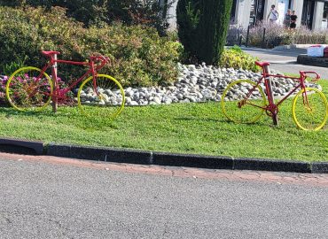 Rond-point décoré pour la Vuelta